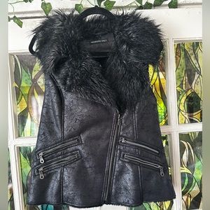 Super cute black fur vest!